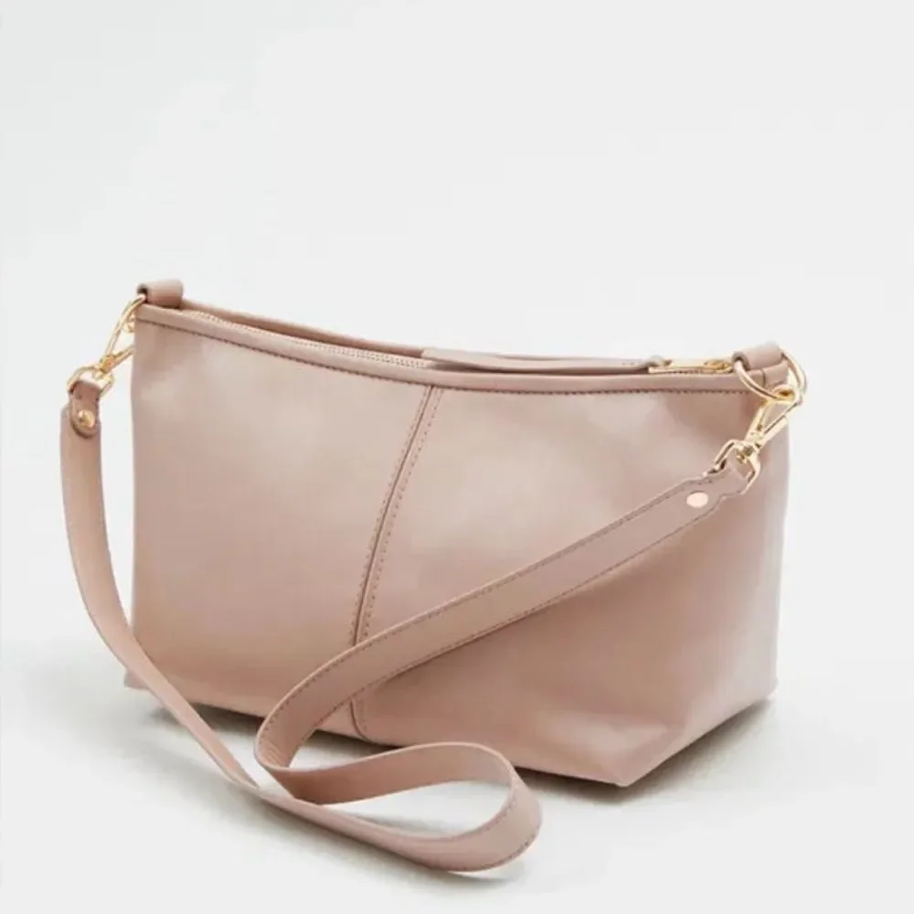 New & Other Stories Elegant Tan Leather Shoulder Bag